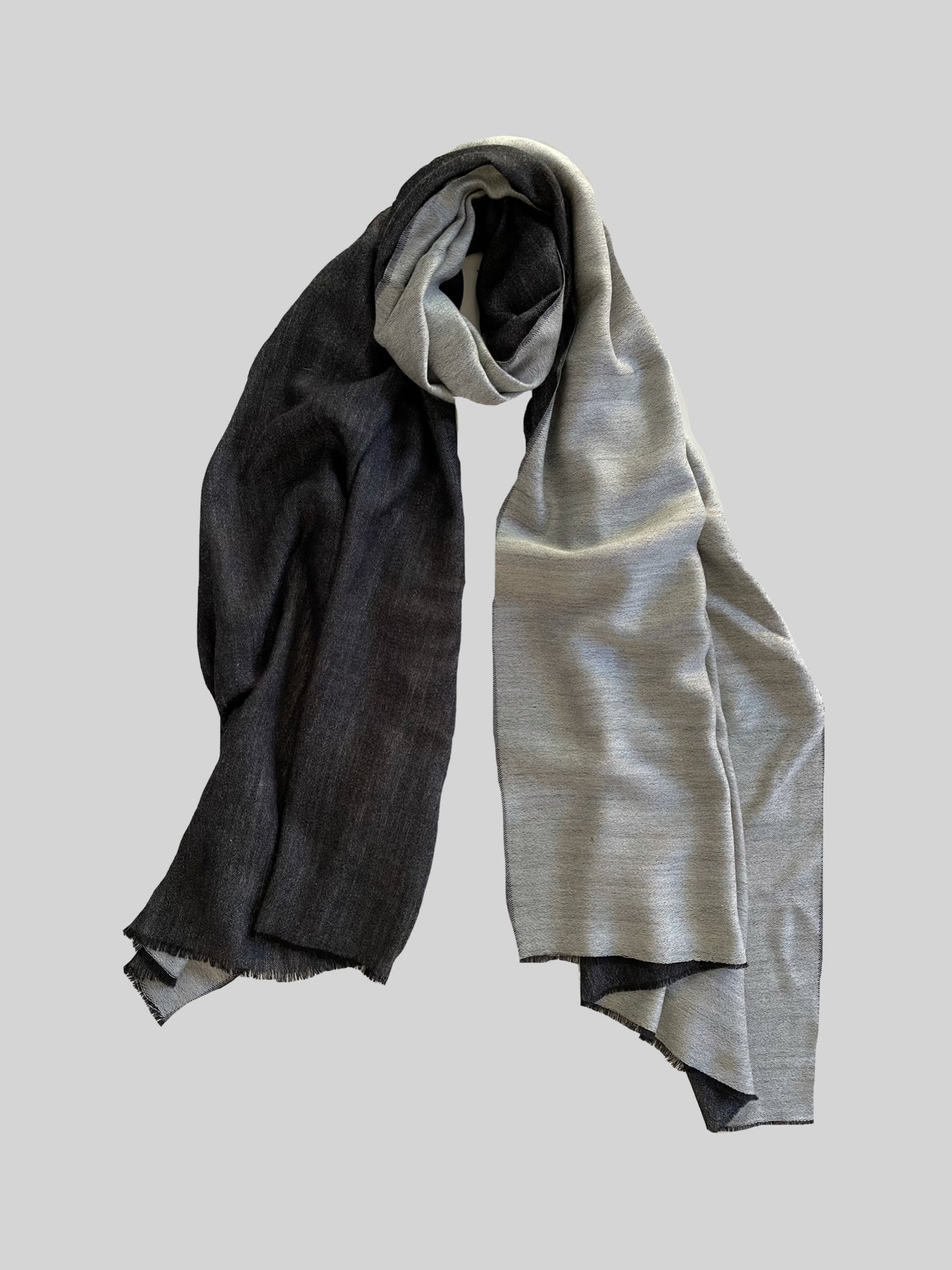 WOVEN Reversible Cashmere Scarf - Grey